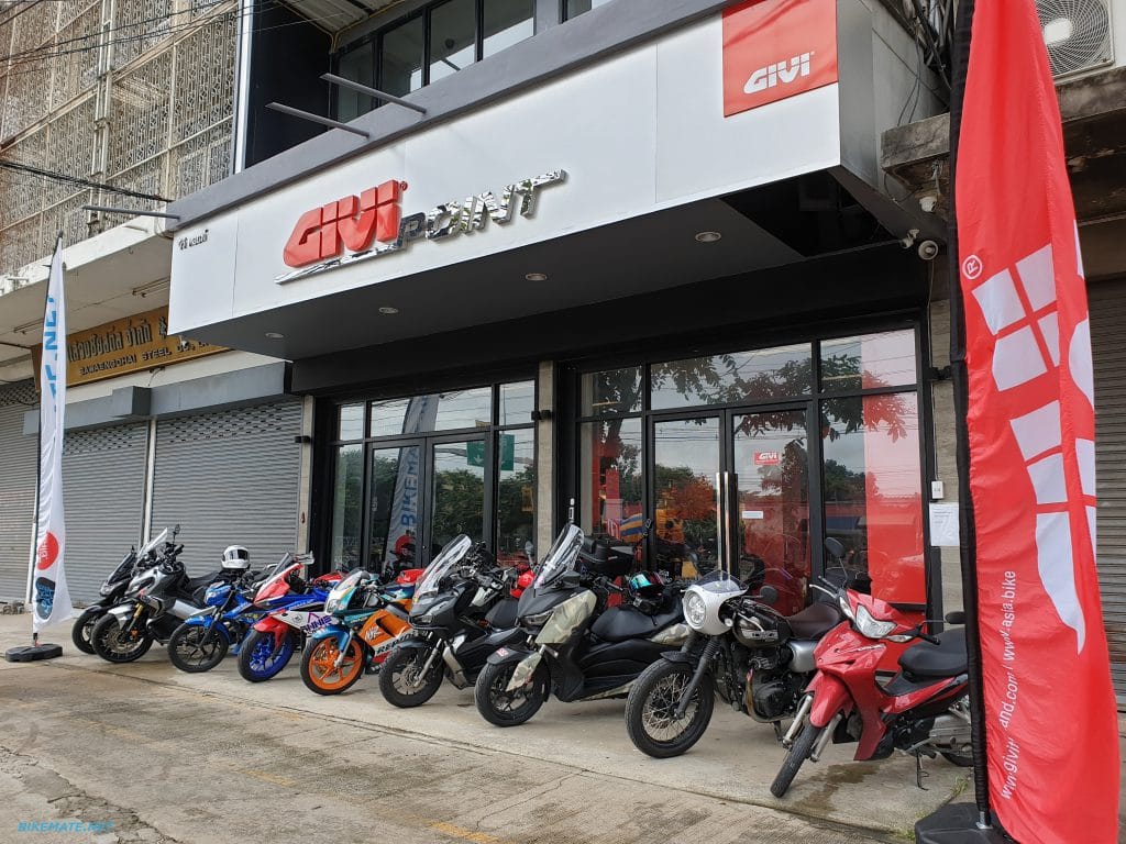 Big bike motorcycles, scooters, accessories at GIVI Point Bangkok