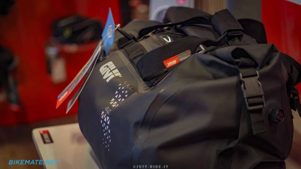 Waterproof motorcycle rear bag GIVI