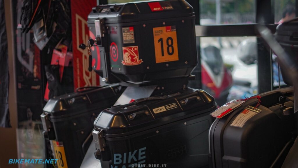 Motorcycle rear box and side box