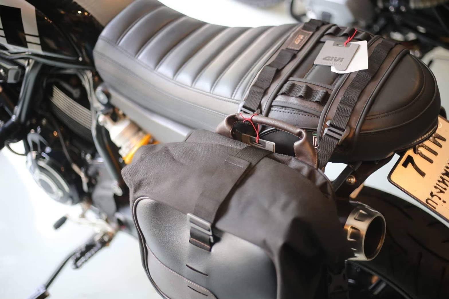 GIVI Corium CRM102 and CRM105 rear and side bags