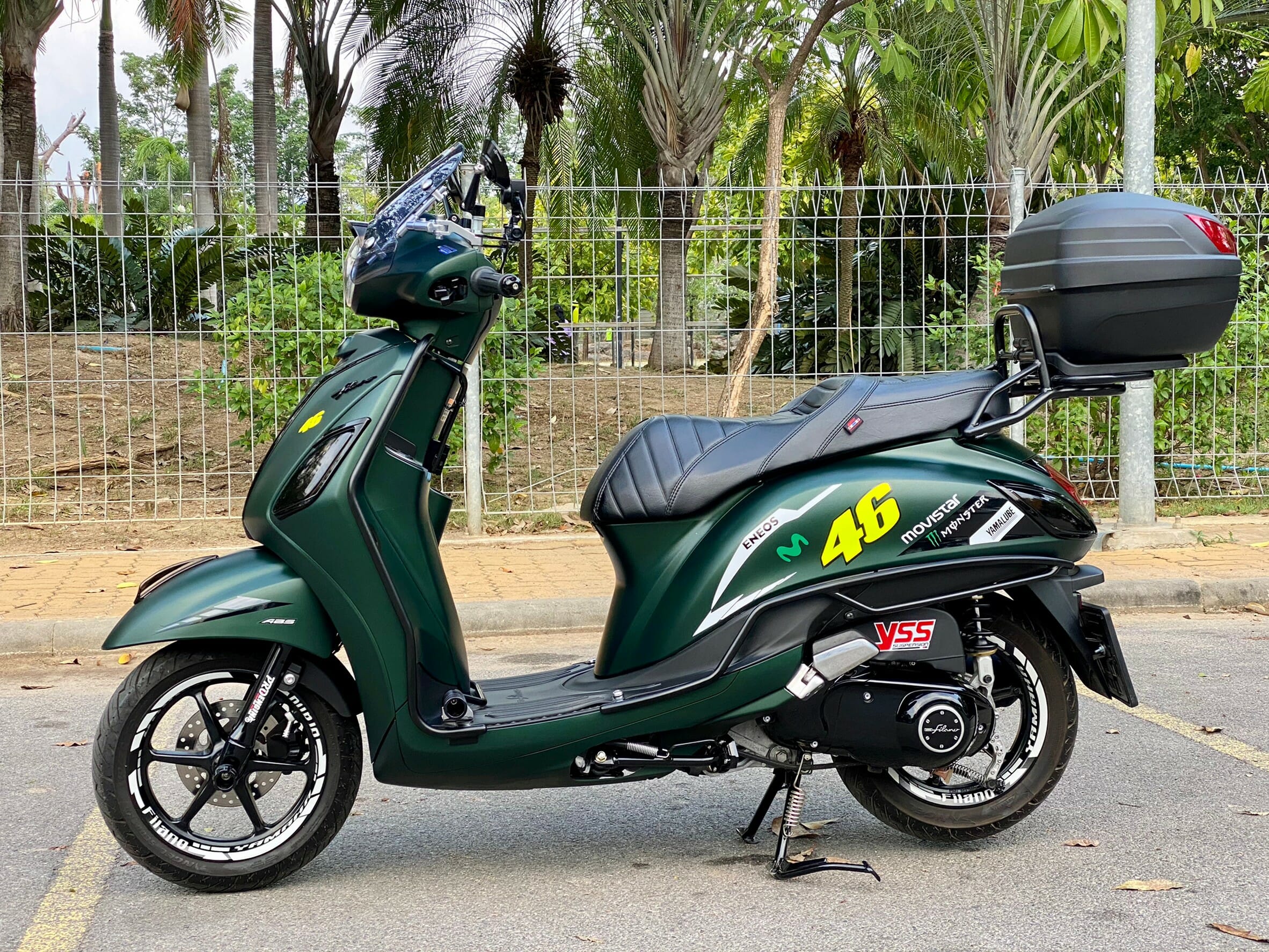 BIKEMATE GIVI B27N on board Yamaha Grand Filano 